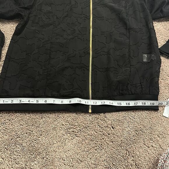 Lace black jacket size medium! Loose band bottom! Sheer !! - Picture 10 of 10